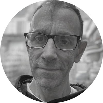 Simon Kent headshot